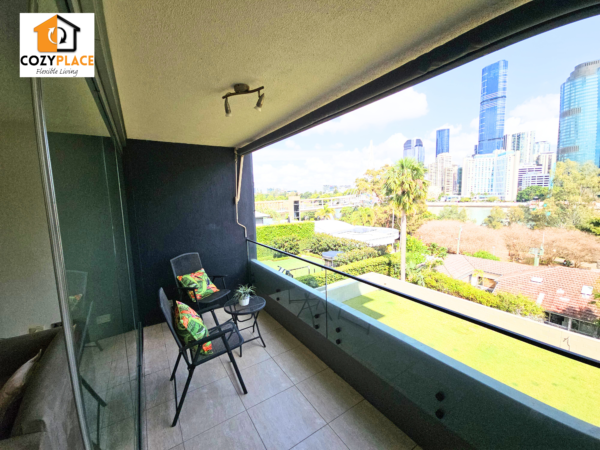 Share Room for 2 people in Kangaroo Point - Image 2