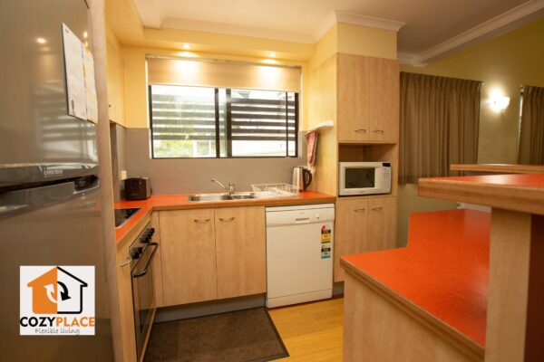 Private room in Spring Hill- for 1 person - Image 5