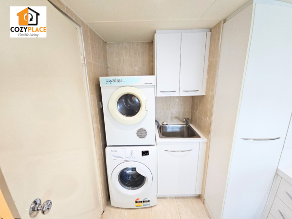 Share Room for 2 people in Kangaroo Point - Image 6