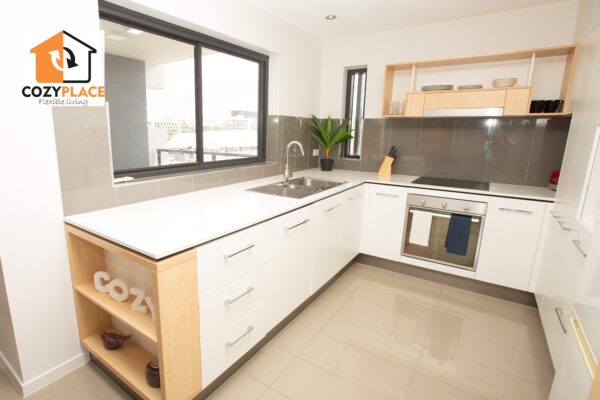 Share Room for 2 people with own bathroom - Robertson St, Fortitude Valley - Image 9