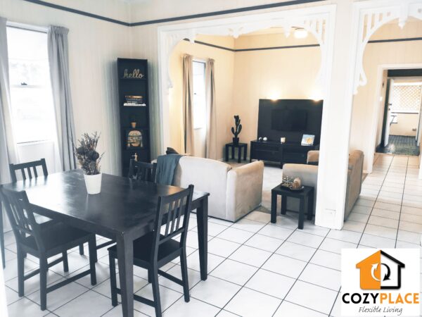 Big single room in Spring Hill - Image 6