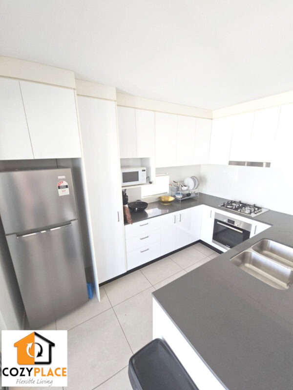 Share Room with own Bathroom in Fortitude Valley - Image 7