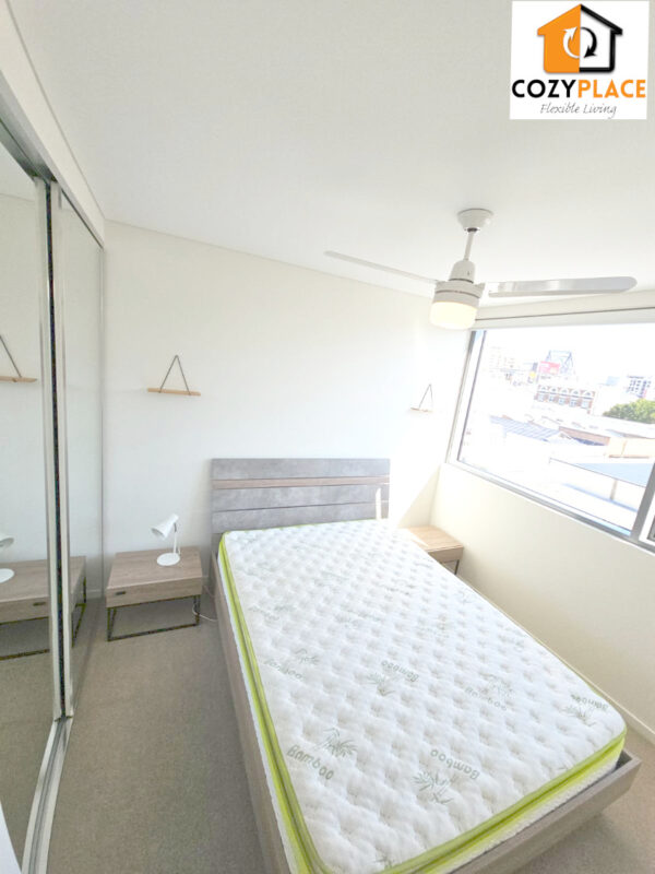 Share Room with own Bathroom in Fortitude Valley - Image 2