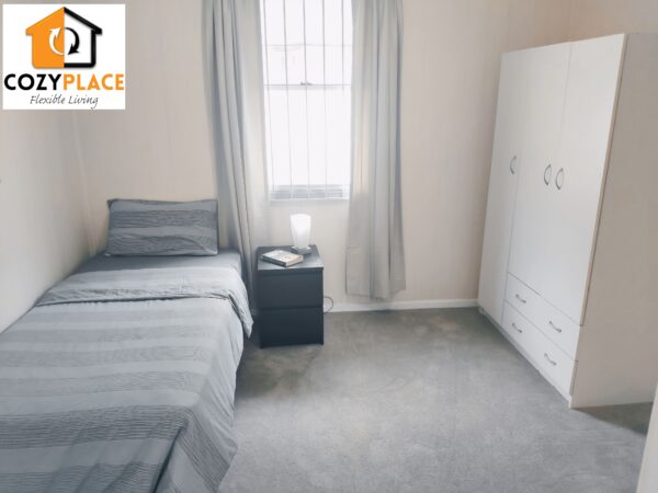 Big single room in Spring Hill