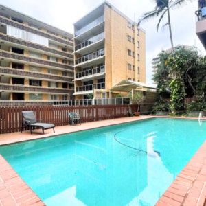 Share room for 2 people in East Brisbane