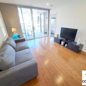 Private room with own bathroom in South Brisbane-for 2 people