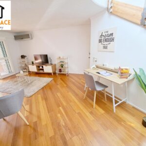 Inner city Master room with ensuite close to the river for 2 people