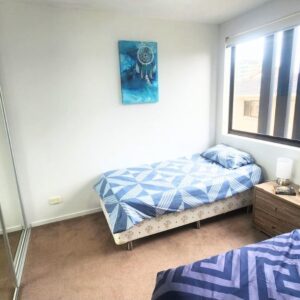 Spacious room for 2 people with own bathroom -Southport