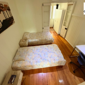 Share room for 2 people with Ensuite bathroom in Kelvin Grove