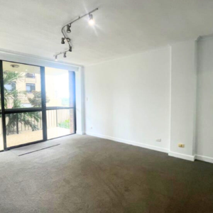 Share room for 2 people in East Brisbane